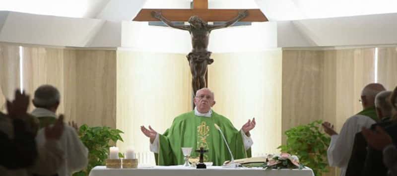 Papa Francisco: No basta el  catecismo para conocer  a Jesús, hay  que rezar