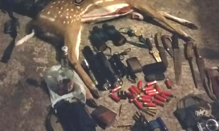 Interceptan a cuatro cazadores ilegales con armas y un animal silvestre muerto