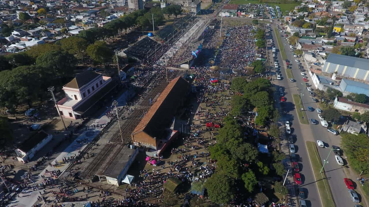 Más de 20 mil personas en el Corsódromo