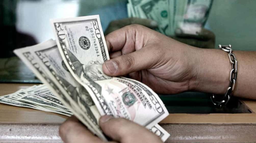 La cotización del dólar sube 50 centavos a $40,70 en el Banco Nación