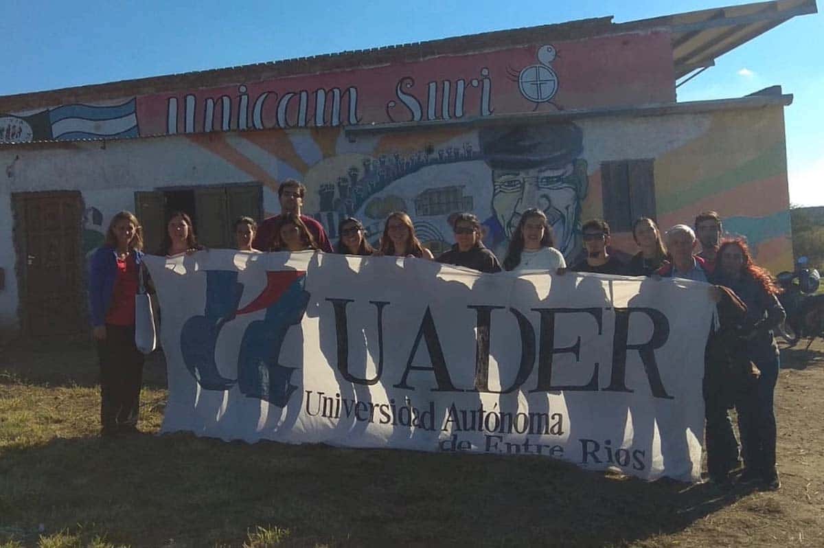 Estudiantes de la UADER visitaron comunidades campesinas en Santiago del Estero