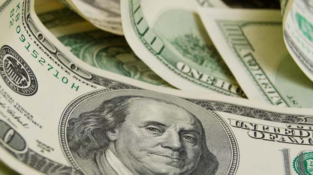El dólar abre estable a $ 42,70 en el Banco Nación