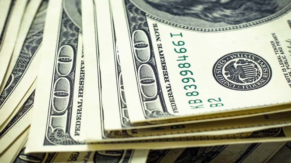 El dólar abre sin cambios a $57 en el Banco Nación