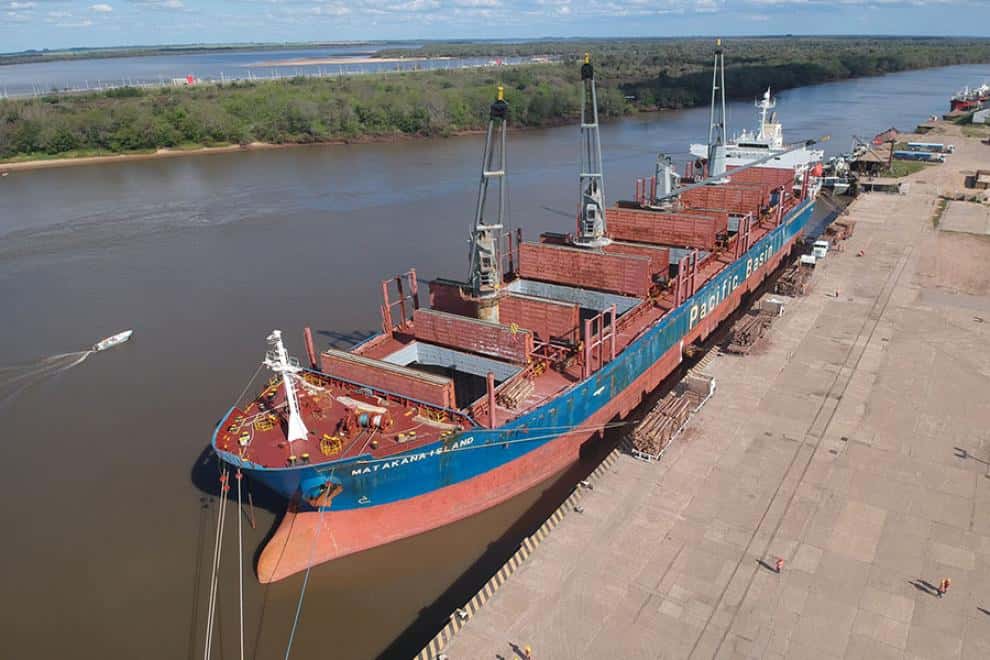En una semana  embarcaron  tres buques en  C. del Uruguay