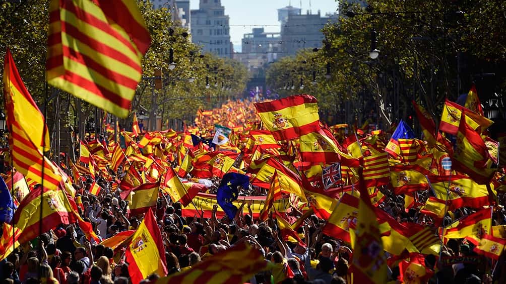 Gran manifestación "unionista" en Barcelona  en plena escalada de la crisis secesionista