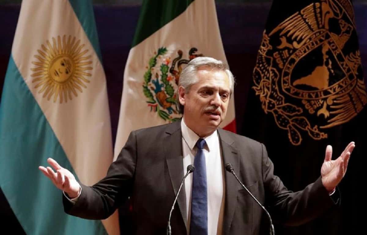 Fernández no dejará a  ningún embajador nombrado  por Mauricio Macri