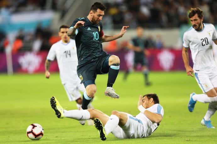 Argentina igualó con Uruguay en la última prueba del año