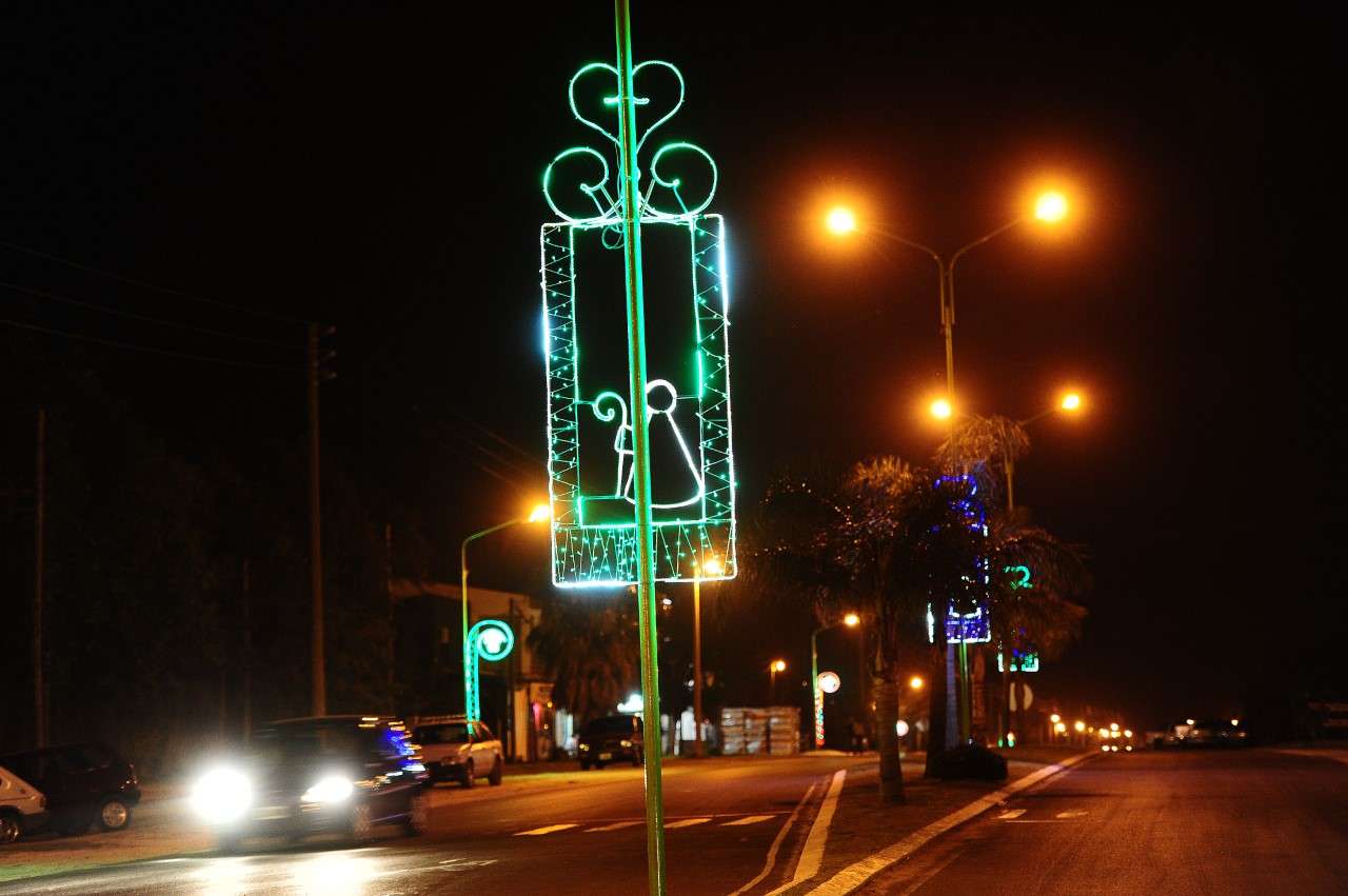 Pueblo Belgrano  se ilumina para  las fiestas de  fin de año