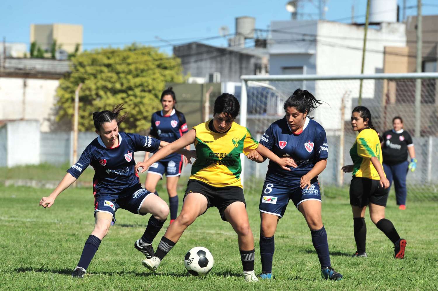 Fútbol Femenino:  Independiente y Unión disputan la primera final del Oficial 