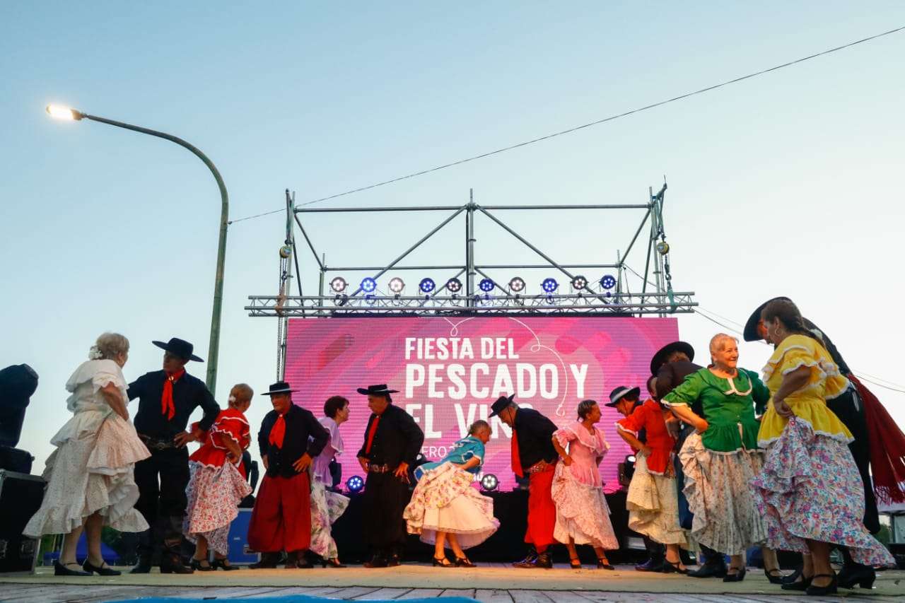 Gualeguaychú cantó y bailó al ritmo de Los Tekis
