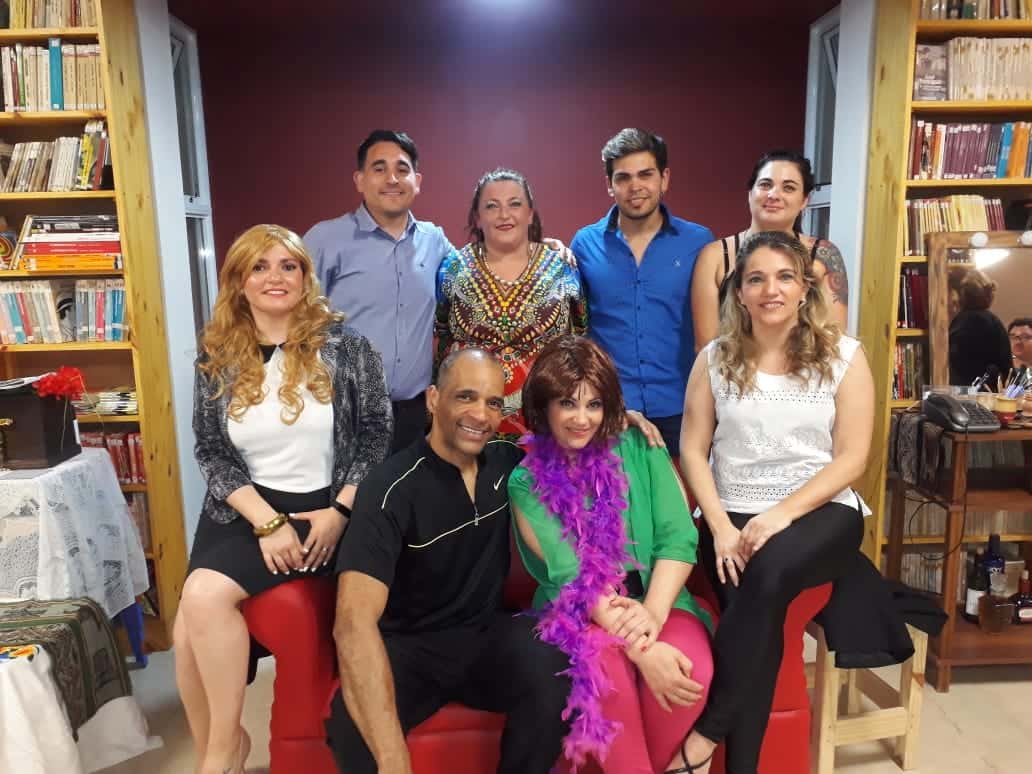 Hoy se estrena “Mi familia,  qué familia... qué familión”  en el Teatro Gualeguaychú