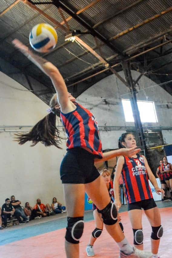 Voleibol: se juega la Copa Verano Rojo en la rama femenina y masculina