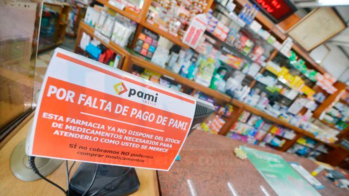 Deuda millonaria: las farmacias podrían dejar de atender  al PAMI