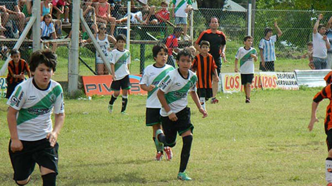 Fútbol infantil:  con  varios partidos se inicia   hoy  el Sexto Encuentro   Gurisito Sabalero en  Pueblo Nuevo
