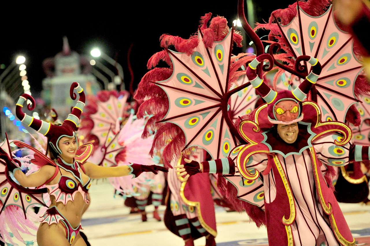 Carnaval del País: hoy se vivirá la sexta noche de fiesta