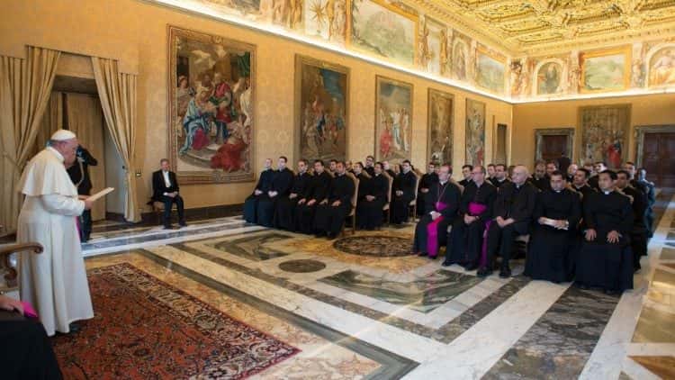 El Papa: un año de misión para los futuros diplomáticos de la Santa Sede
