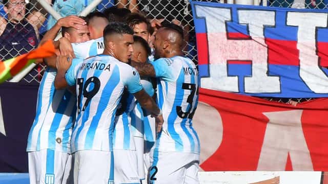Superliga  Racing festejó en el Nuevo Gasómetro y hundió más a San Lorenzo