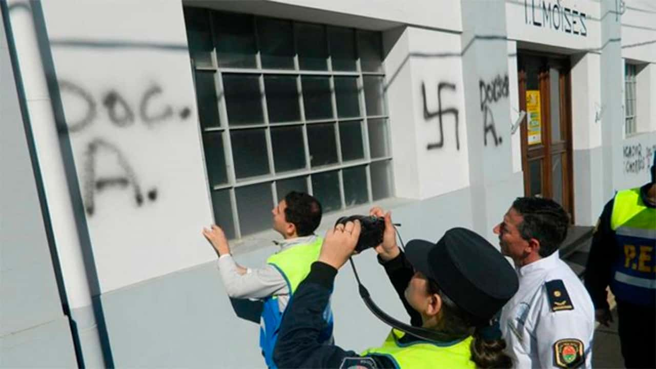 Condenaron Al Autor De Pintadas Antisemitas En Una Sinagoga Diario El Argentino De 