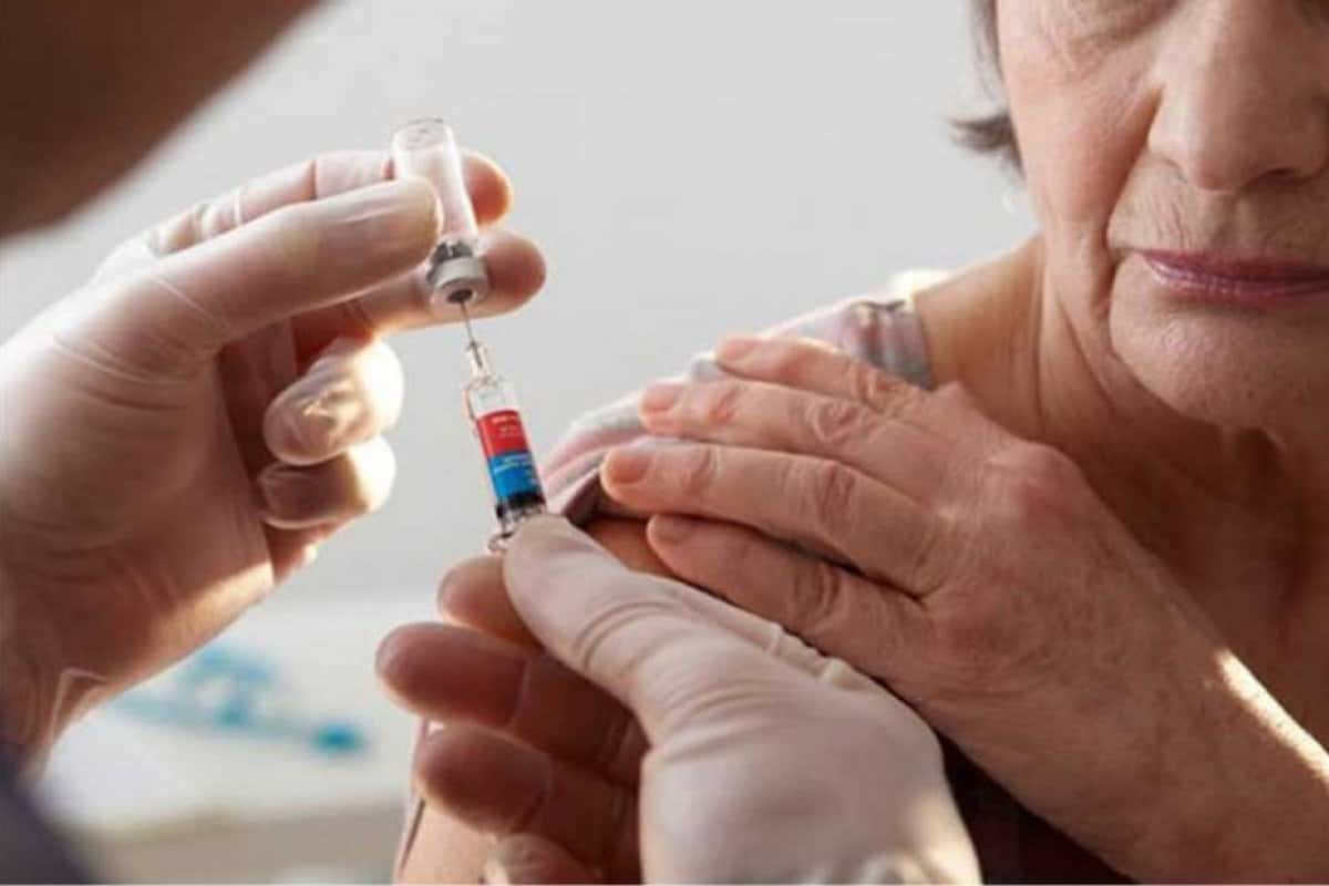 Vacuna Antigripal: la aplicación de las dosis comenzará con el personal de salud