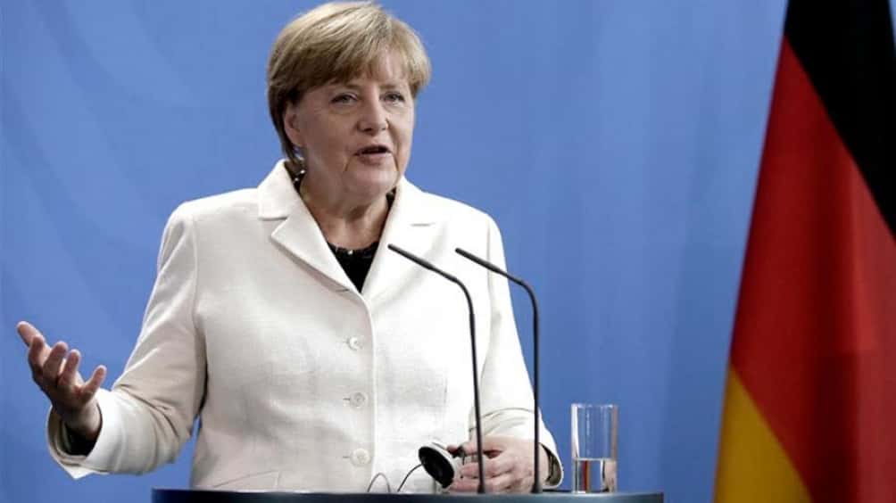 Merkel deja la cuarentena tras  confirmar que no está infectada