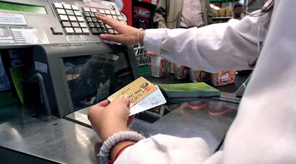 Se incrementaron en marzo las compras con tarjetas de crédito