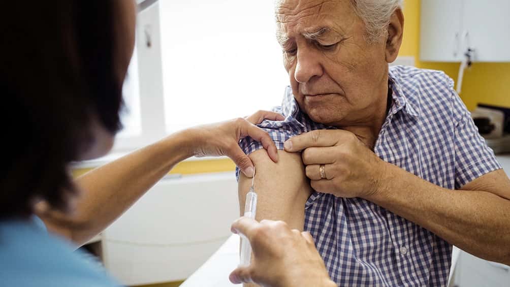  Llegó la segunda tanda de vacunas antigripales  para los adultos mayores