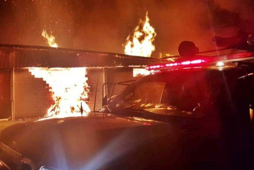 Un incendio afectó a dos empresas de arándano en Concordia