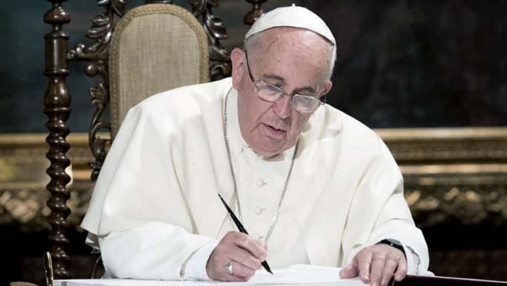 Francisco dispuso que el Vaticano deje de comprar a empresas con sede en paraísos fiscales