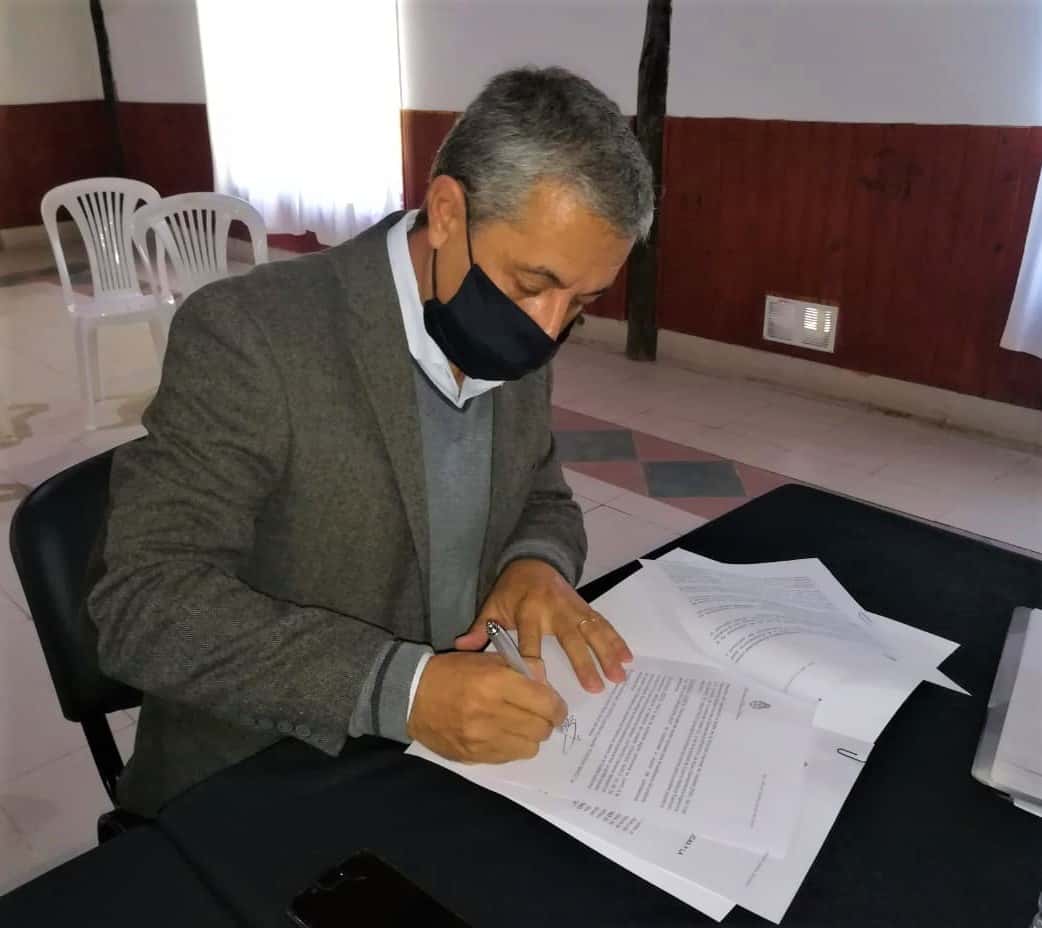 Urdinarrain firmó un convenio en el marco del programa “Argentina Hace”