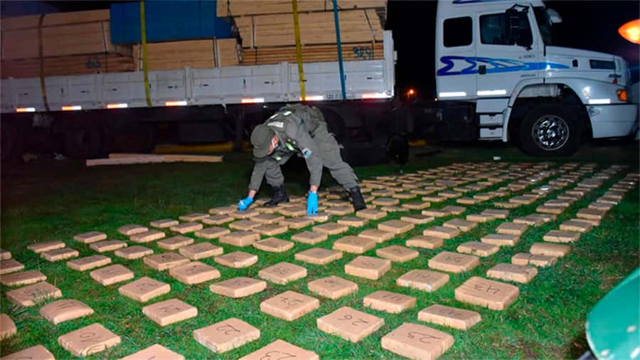 Descubren 233 kilos de marihuana ocultas en un camión
