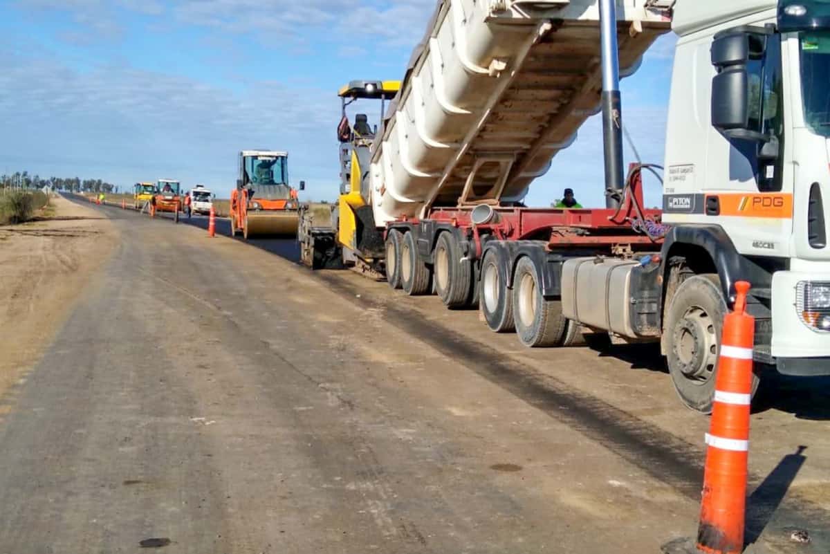 Avanzan las obras de pavimentación en la ruta provincial N° 51