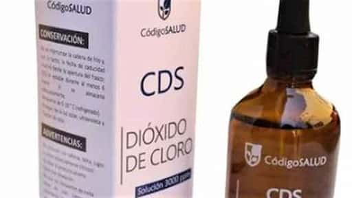 Advierten sobre el peligro de tomar dióxido de cloro, pero se sigue vendiendo online