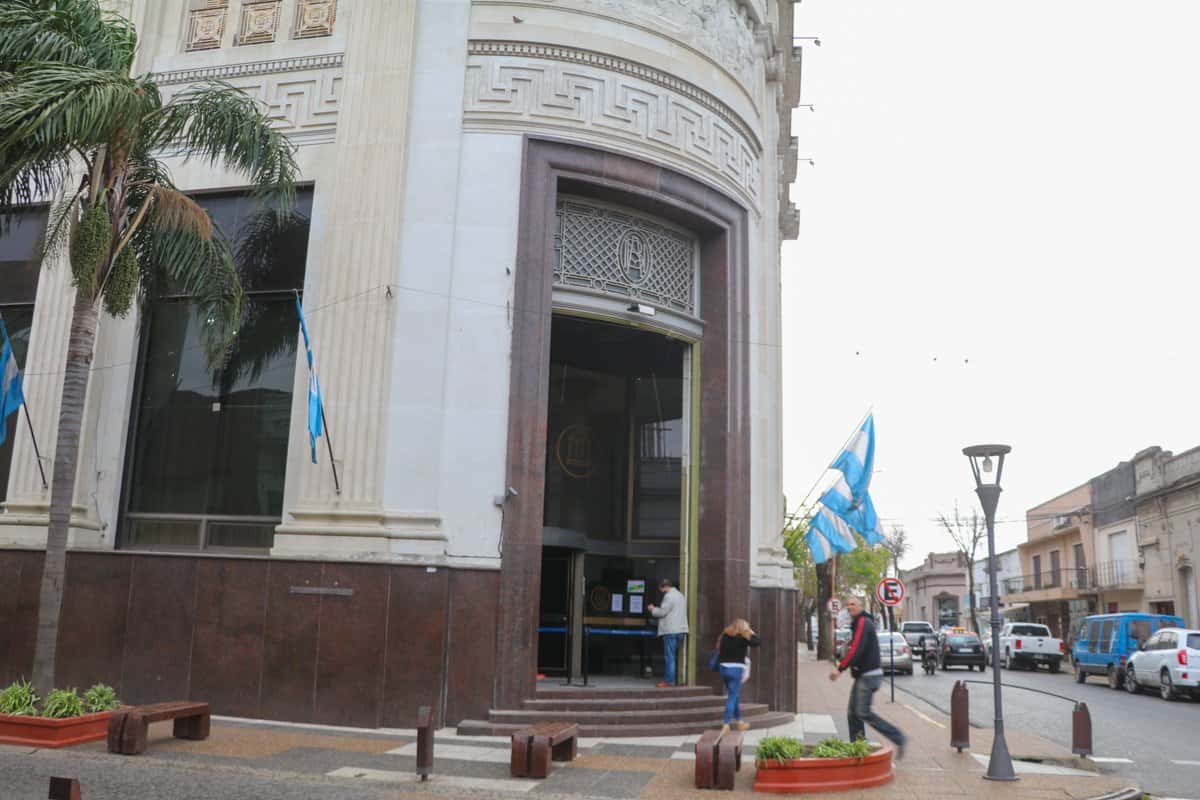 La Municipalidad continúa con  operativos en la zona bancaria