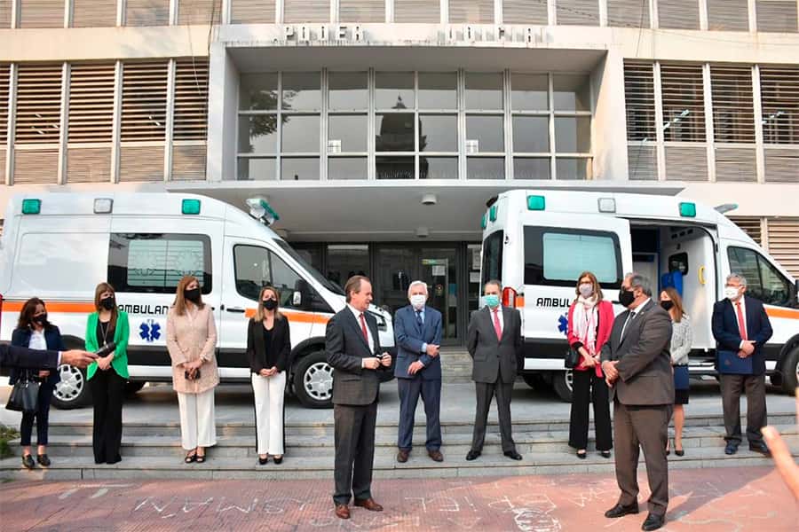 Fondo Solidario Judicial: el STJ entregó dos nuevas ambulancias