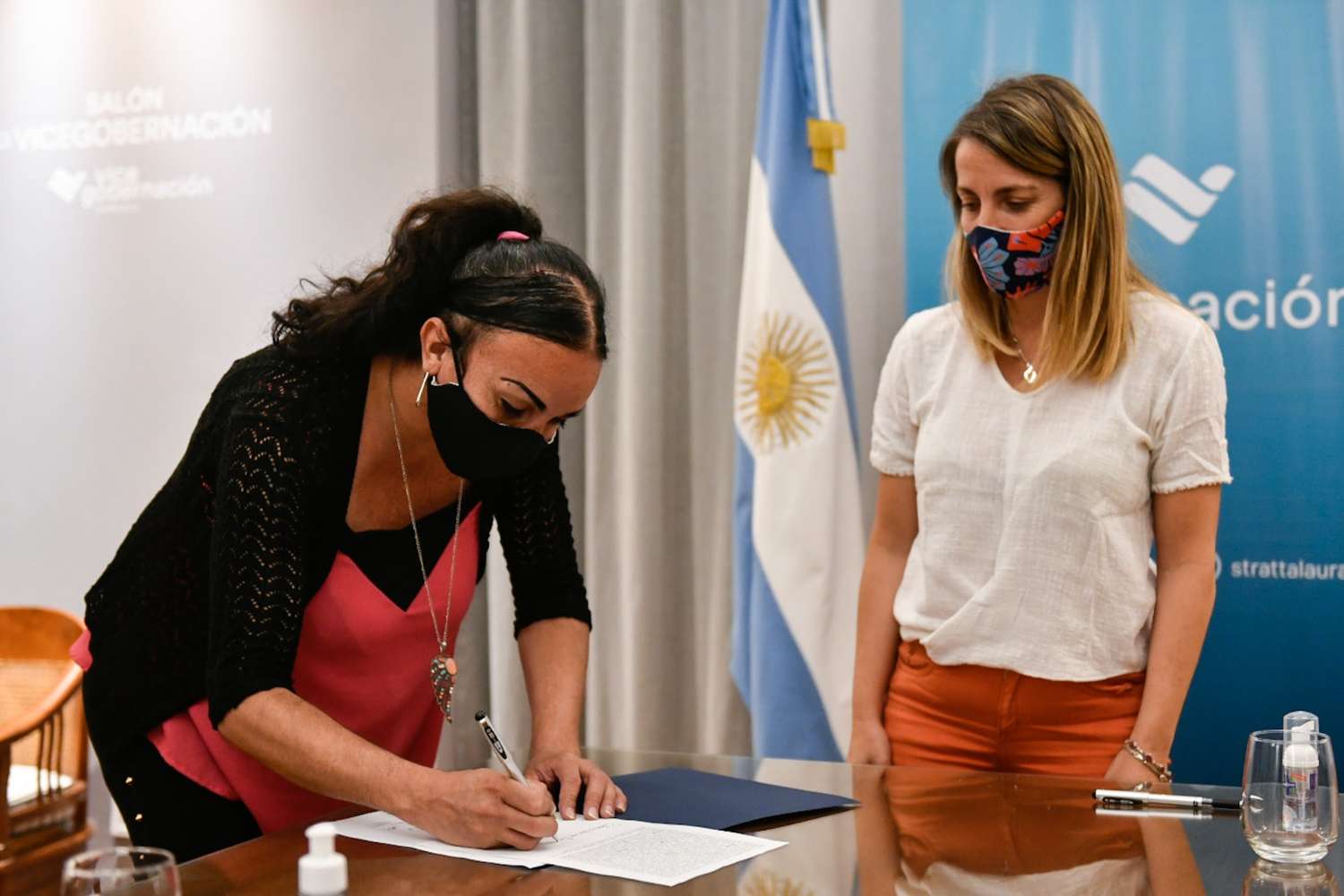 En Entre Ríos: La Cámara de Senadores  incorporó a la primera mujer  trans a su equipo de trabajo