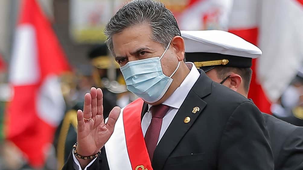 Jaqueado por el Congreso, Merino  renunció a la Presidencia de Perú