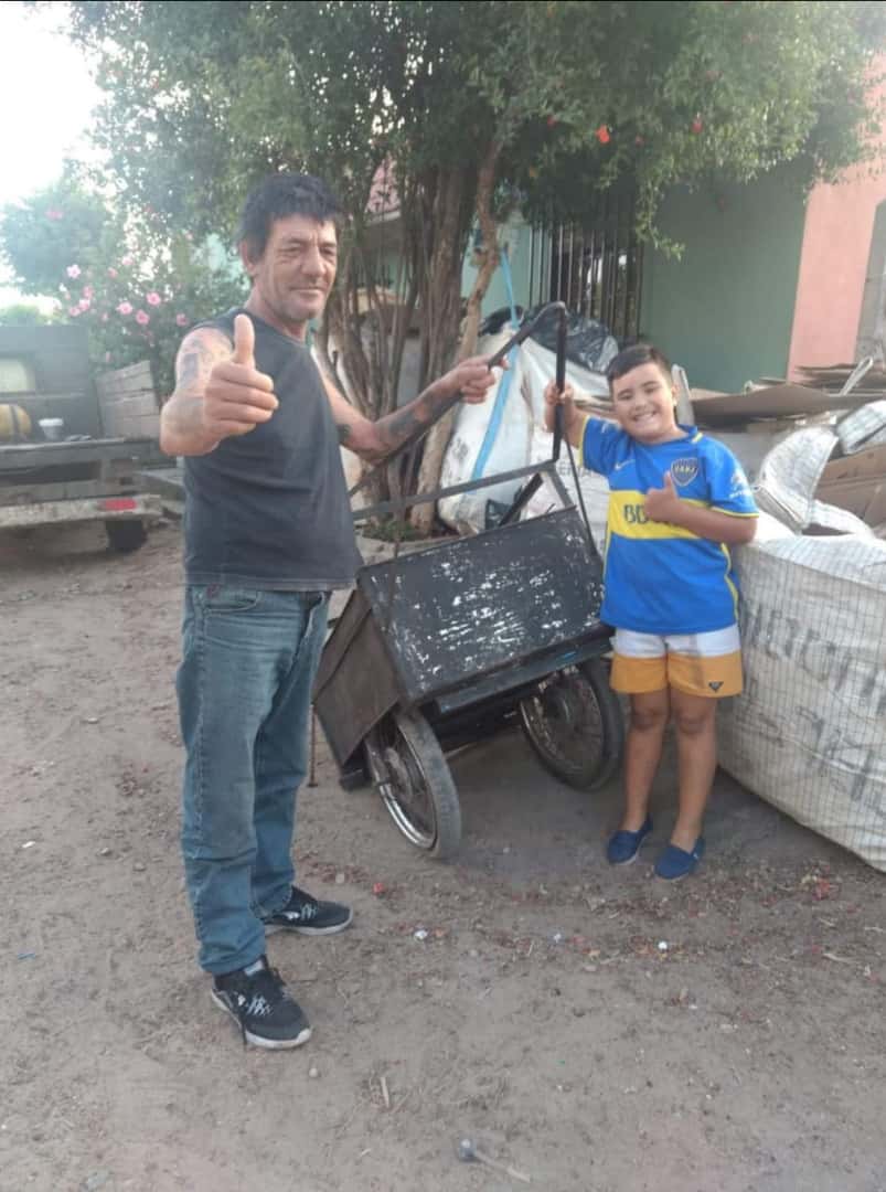 Solidaridad vecinal: donaron un carro para 'Pocho"