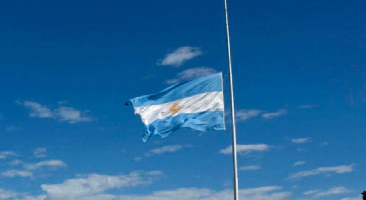 El Gobierno decretó tres días de duelo por la muerte de Maradona
