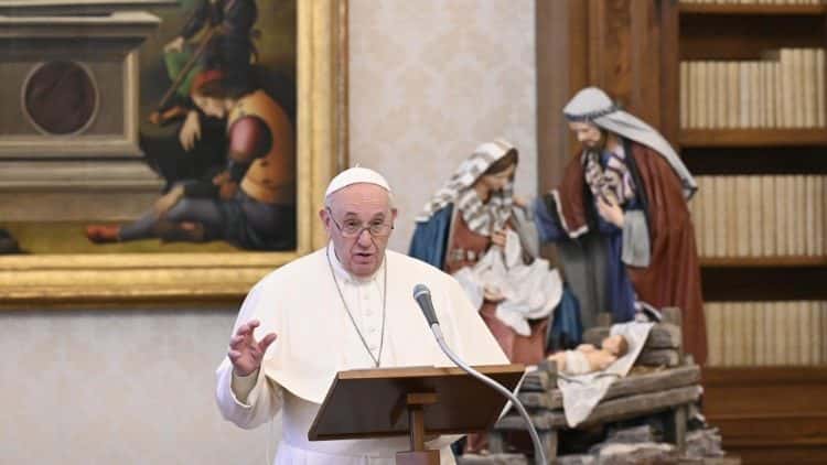 Ángelus: el Papa recuerda la importancia  de hacer las paces en la familia