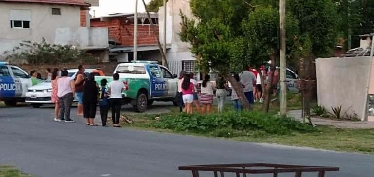 Detienen a uno de los sospechosos de haber baleado a una policía para robarle el arma en Berazategui