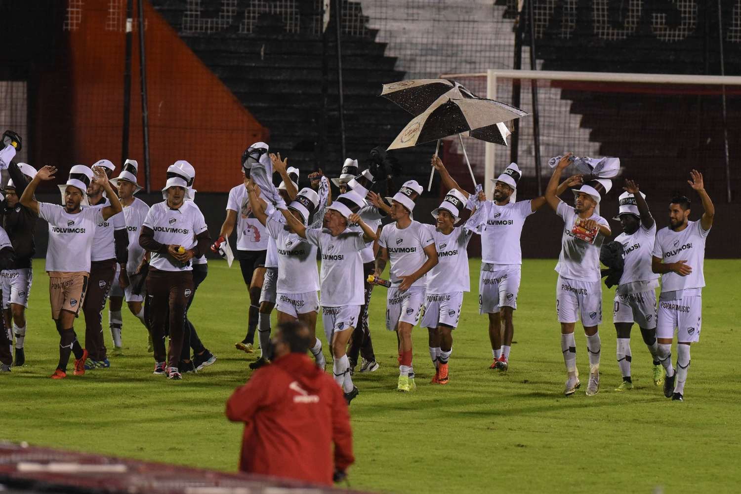 Platense vuelve a Primera, tras vencer a Estudiantes de Río Cuarto en penales