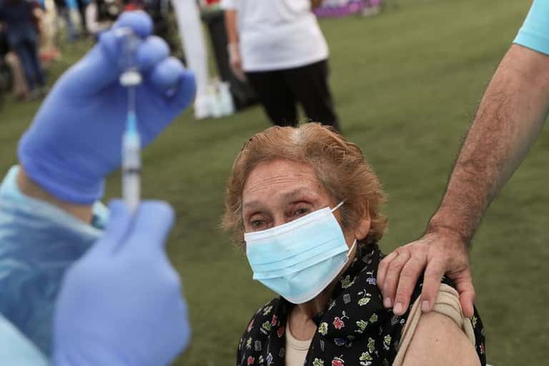 Chile ya vacunó a casi 3 millones de personas contra el coronavirus