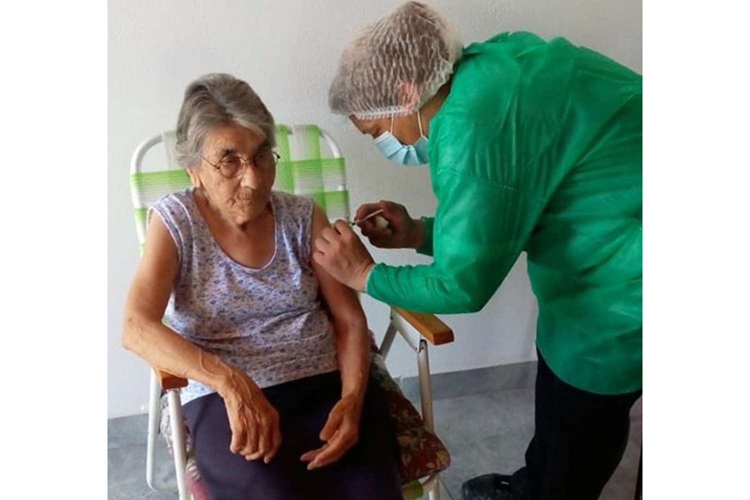 Continúa la vacunación a mayores de 70 años en la provincia