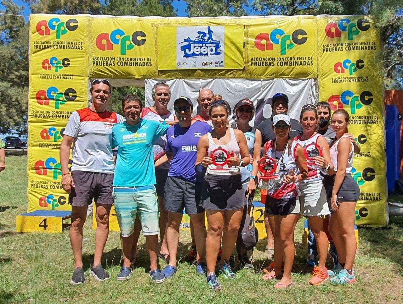 Triatlón: Diez gualeguaychuenses corrieron la última fecha del Circuito “Jeep” en Concordia