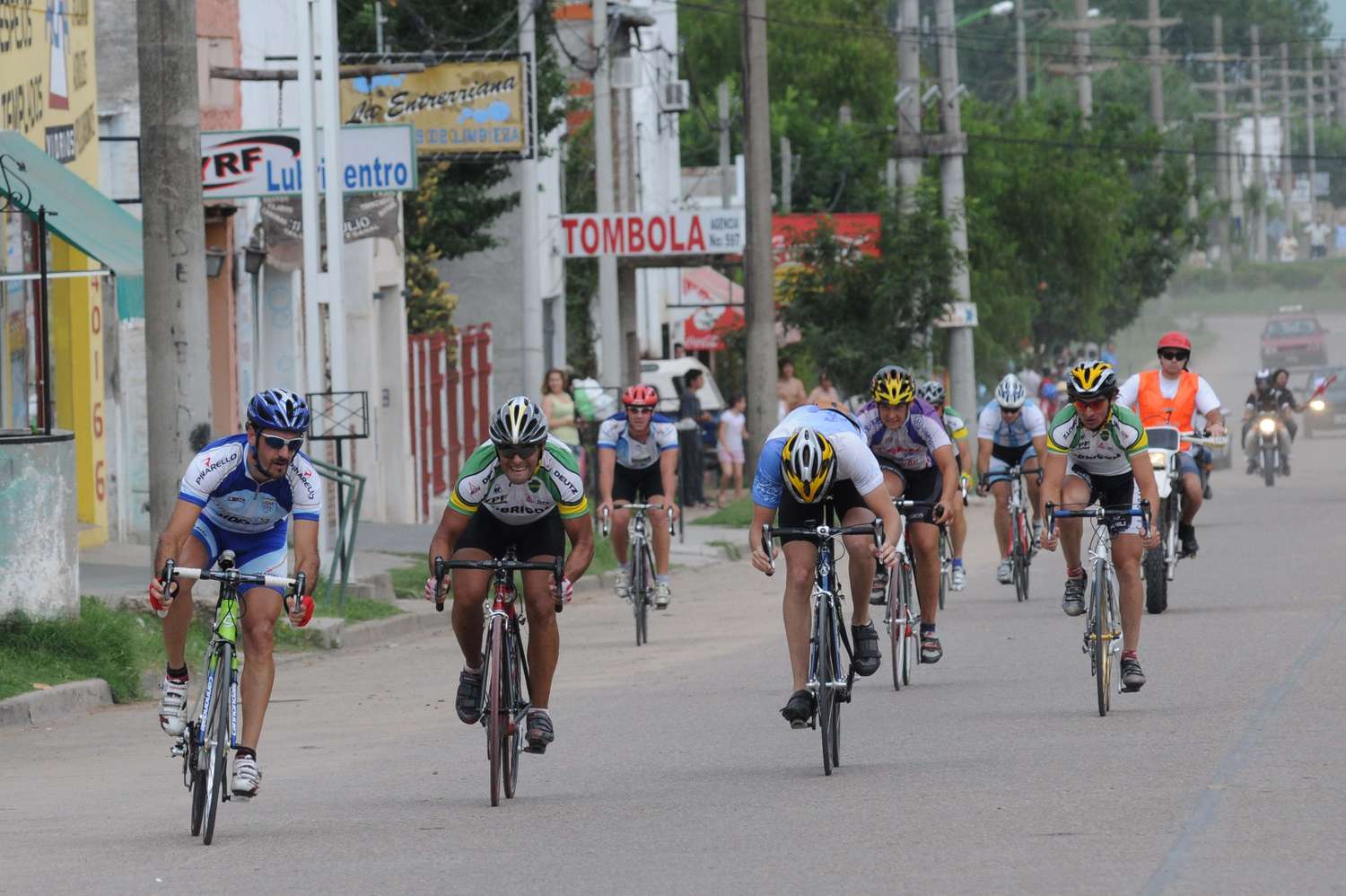 Ciclismo: el domingo 21 se realiza la "Doble Larroque"