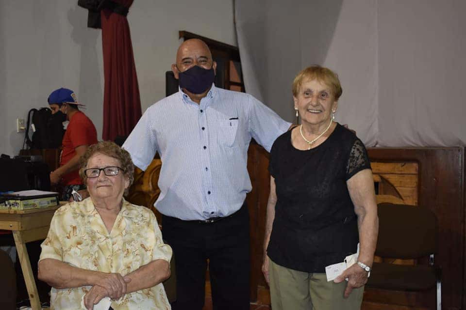 Gilbert: dos enfermeras jubiladas fueron homenajeadas por el municipio