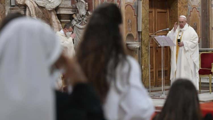 Misa del Papa: "Hemos sido  misericordiados, seamos misericordiosos"