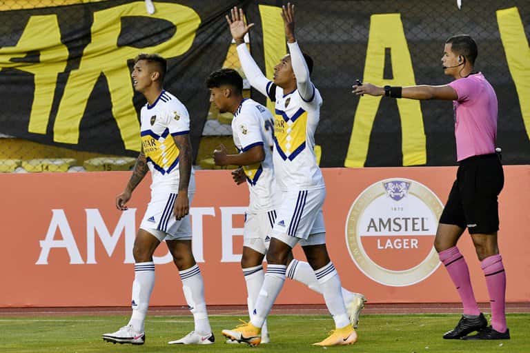 Boca dominó con aplomo la altura de La Paz y le ganó a The Strongest en su debut en la Copa Libertadores