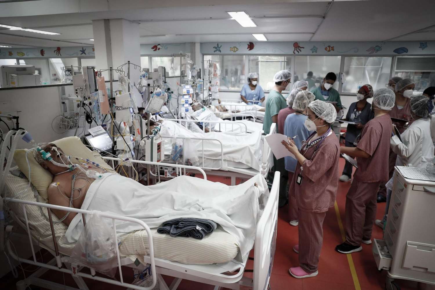 Advierten que hospitales  afrontan "máximo stress" por internaciones COVID 