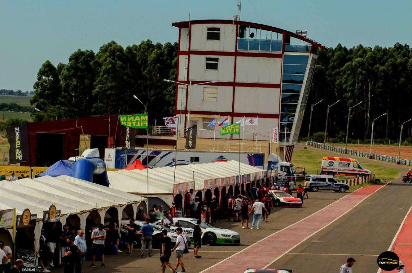 Concepción del Uruguay ya vive la segunda fecha de la temporada del Top Race